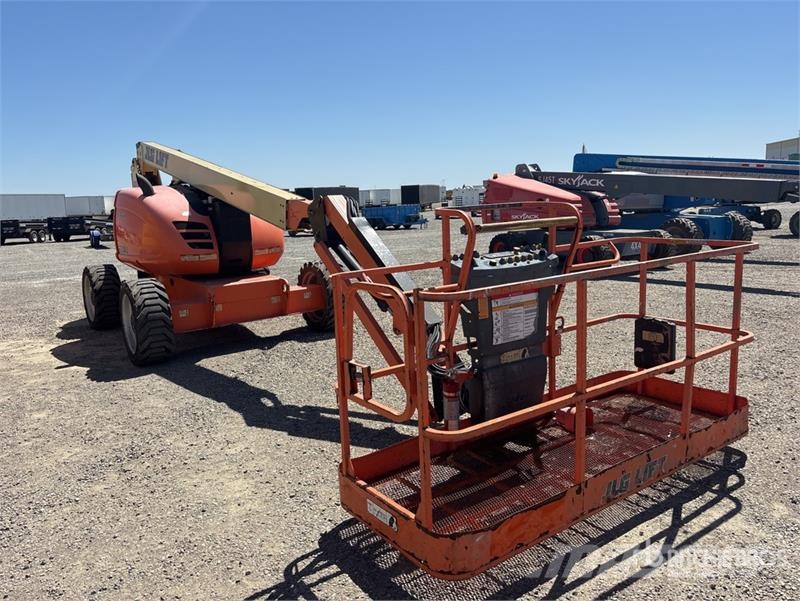 JLG 600AJ 2WD Diesel Articulating Boom Lift Knikarmhoogwerkers