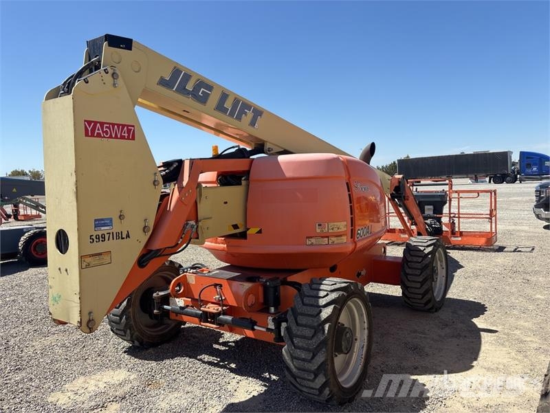 JLG 600AJ 2WD Diesel Articulating Boom Lift Knikarmhoogwerkers