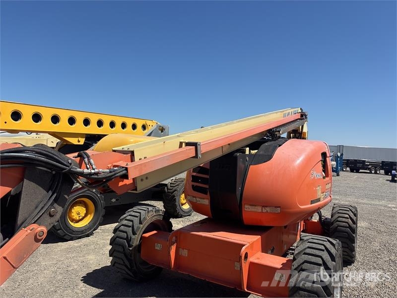 JLG 600AJ 2WD Diesel Articulating Boom Lift Knikarmhoogwerkers