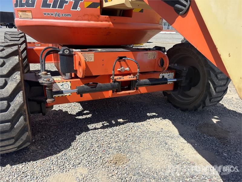 JLG 600AJ 2WD Diesel Articulating Boom Lift Knikarmhoogwerkers