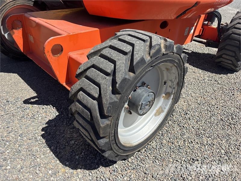 JLG 600AJ 2WD Diesel Articulating Boom Lift Knikarmhoogwerkers