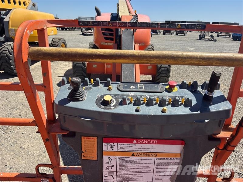 JLG 600AJ 2WD Diesel Articulating Boom Lift Knikarmhoogwerkers
