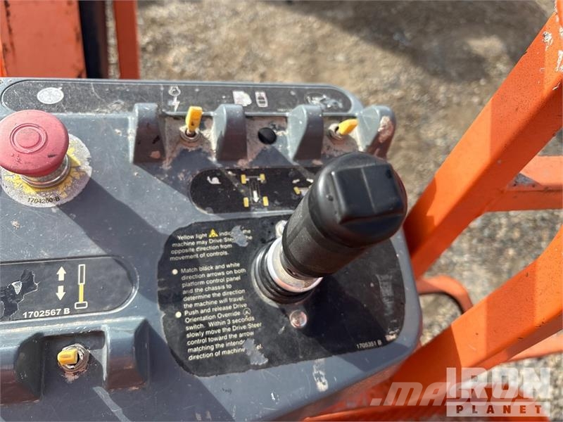 JLG 600AJ 4WD Diesel Articulating Boom Lift Zglobne dvižne ploščadi