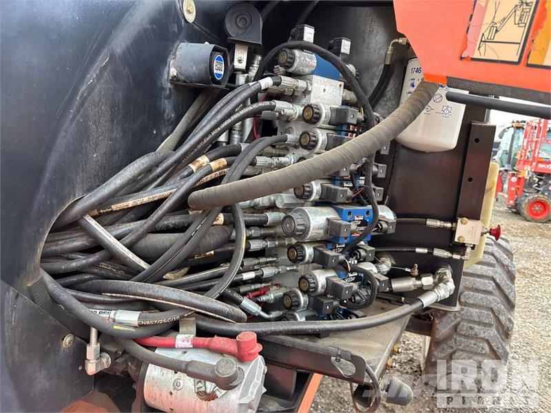 JLG 600AJ 4WD Diesel Articulating Boom Lift Zglobne dvižne ploščadi