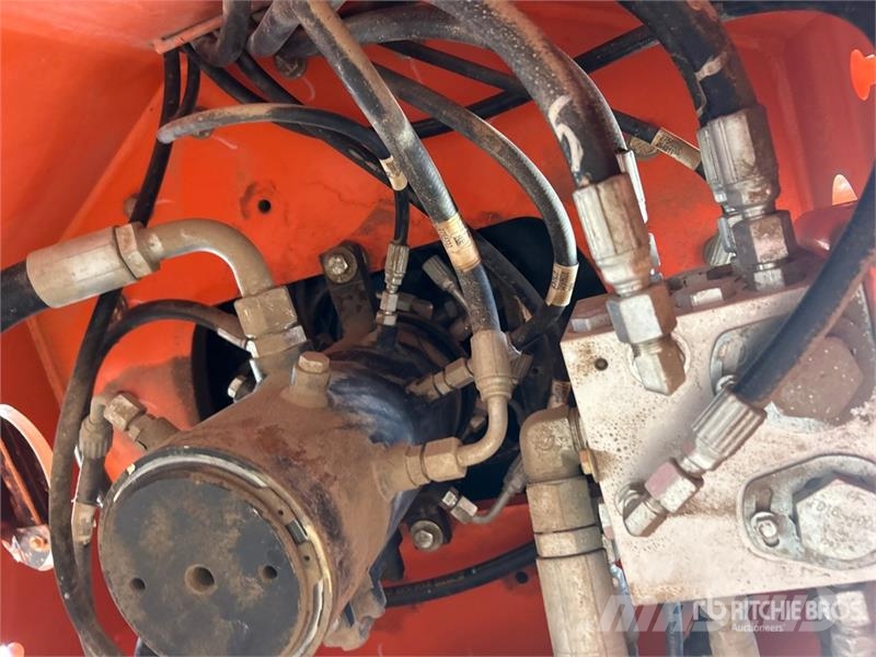 JLG 600AJ 4WD Diesel Articulating Boom Lift Iseliikuvad poomtõstukid