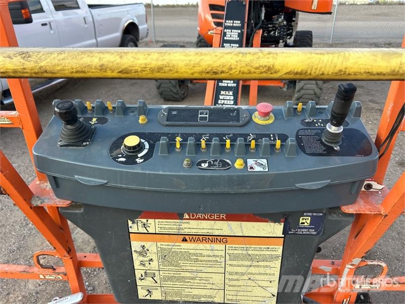 JLG 600AJ 4WD Diesel Articulating Boom Lift Iseliikuvad poomtõstukid