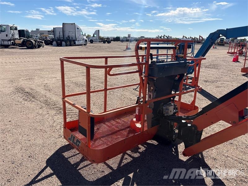 JLG 600AJ 4WD Diesel Articulating Boom Lift Knikarmhoogwerkers