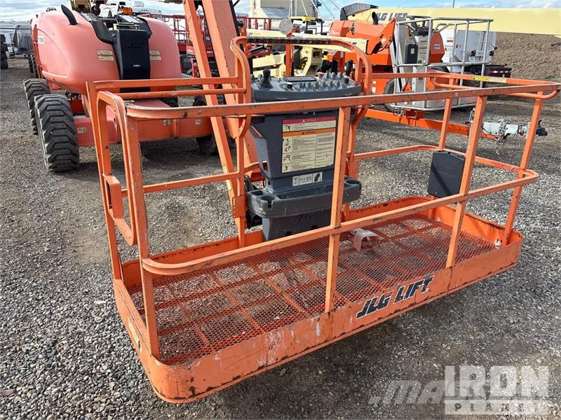 JLG 600AJ 4WD Diesel Articulating Boom Lift Zglobne dvižne ploščadi