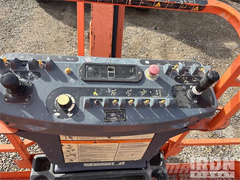 JLG 600AJ 4WD Diesel Articulating Boom Lift Zglobne dvižne ploščadi