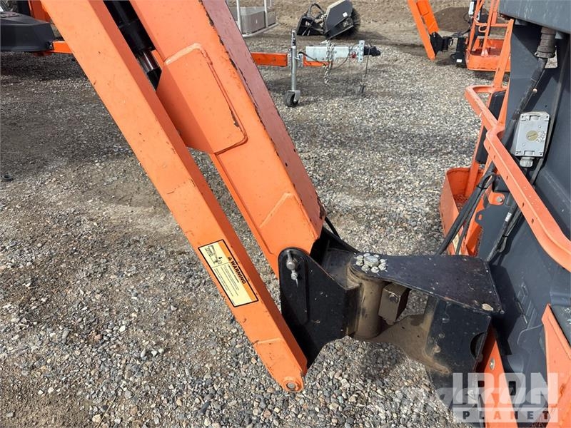 JLG 600AJ 4WD Diesel Articulating Boom Lift Zglobne dvižne ploščadi