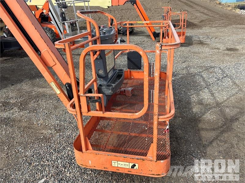 JLG 600AJ 4WD Diesel Articulating Boom Lift Zglobne dvižne ploščadi