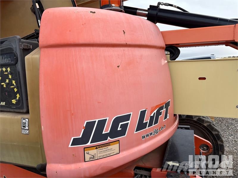 JLG 600AJ 4WD Diesel Articulating Boom Lift Zglobne dvižne ploščadi
