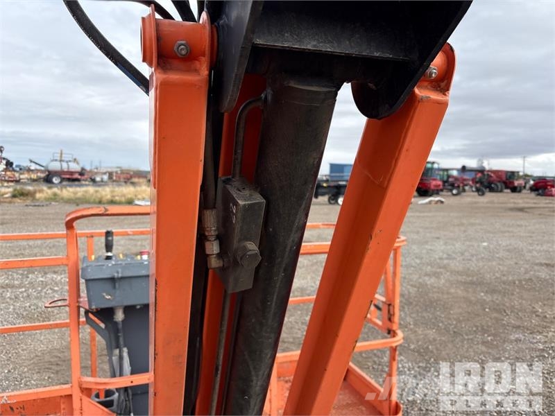 JLG 600AJ 4WD Diesel Articulating Boom Lift Zglobne dvižne ploščadi
