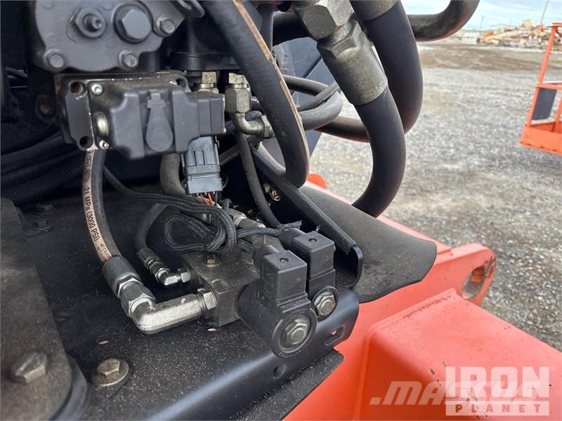 JLG 600AJ 4WD Diesel Articulating Boom Lift Zglobne dvižne ploščadi