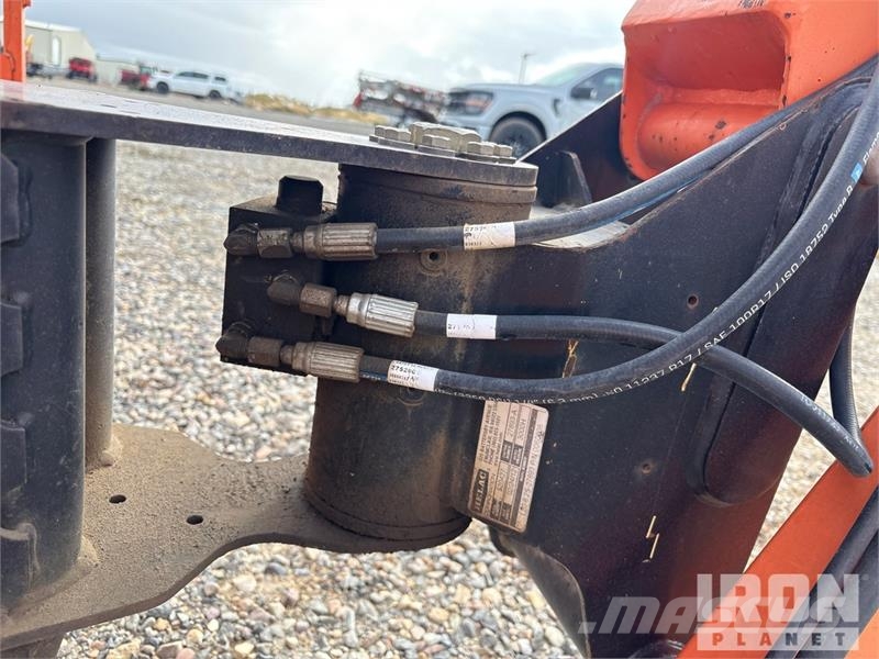 JLG 600AJ 4WD Diesel Articulating Boom Lift Zglobne dvižne ploščadi