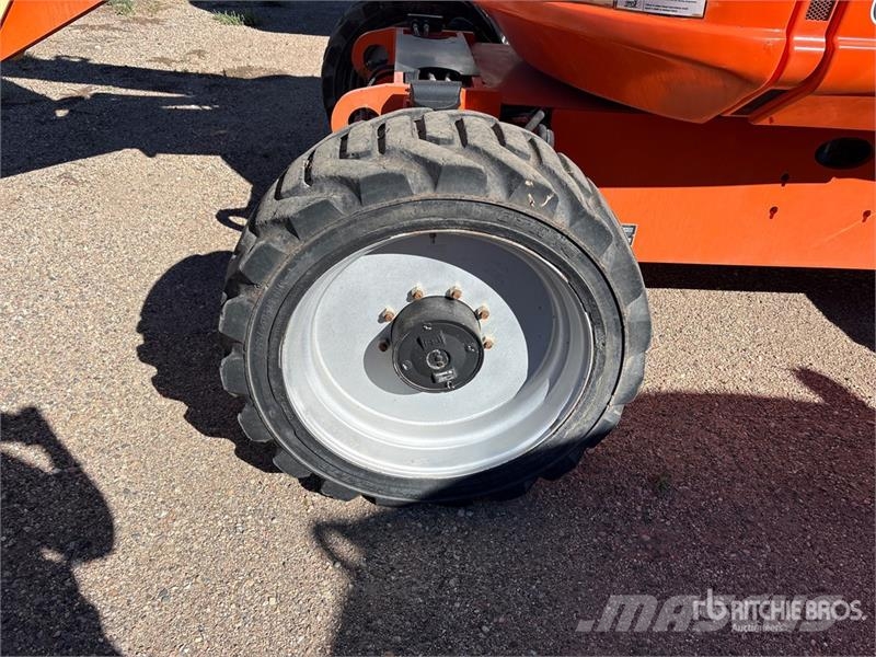 JLG 600AJ 4WD Diesel Articulating Boom Lift Knikarmhoogwerkers