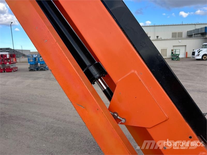 JLG 600AJ 4WD Diesel Articulating Boom Lift Iseliikuvad poomtõstukid