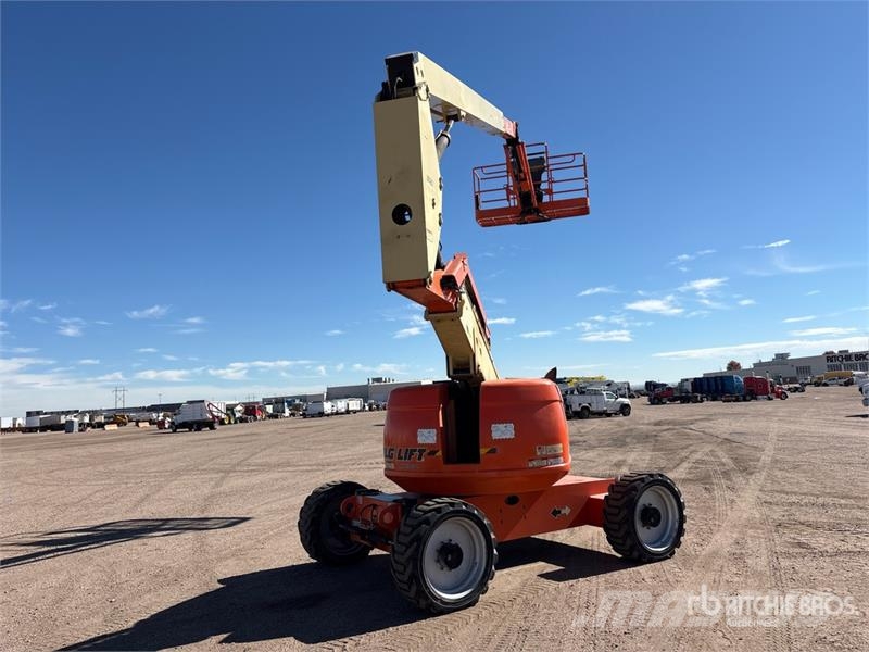 JLG 600AJ 4WD Diesel Articulating Boom Lift Knikarmhoogwerkers