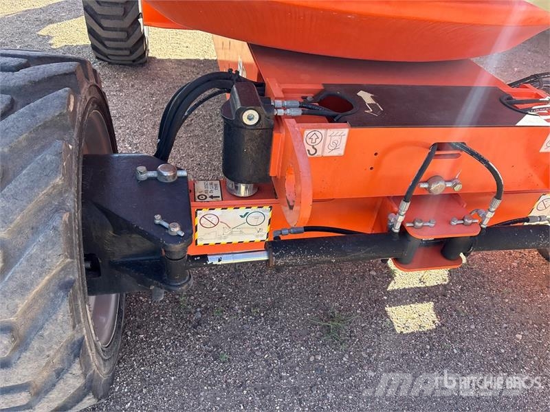 JLG 600AJ 4WD Diesel Articulating Boom Lift Knikarmhoogwerkers