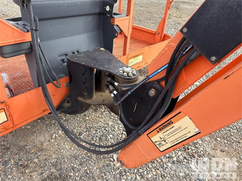 JLG 600AJ 4WD Diesel Articulating Boom Lift Zglobne dvižne ploščadi