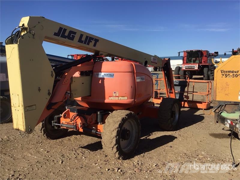 JLG 600AJ Articulating Boom Lift Articulated boom lifts