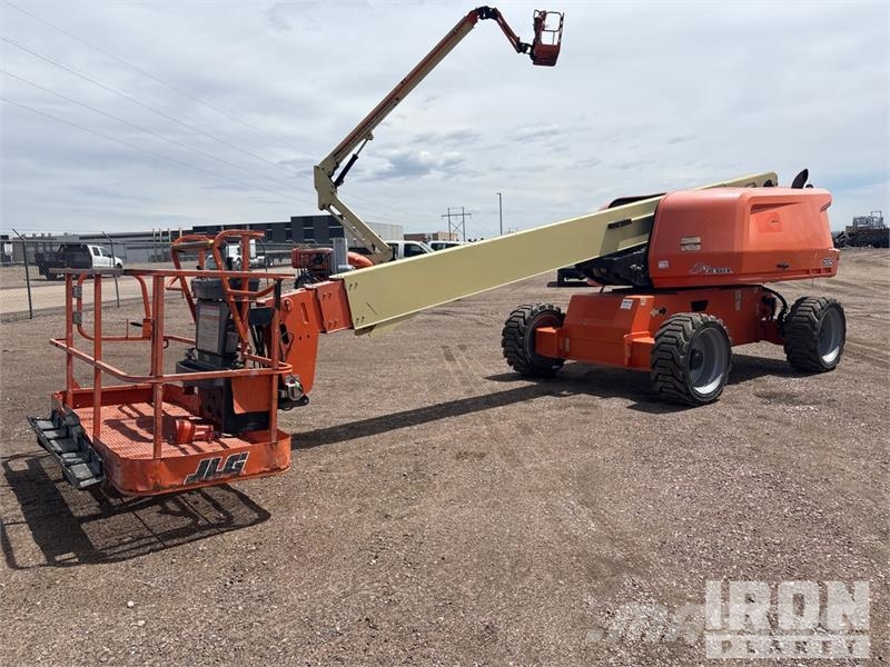 JLG 600S Teleskoop poomtõstukid