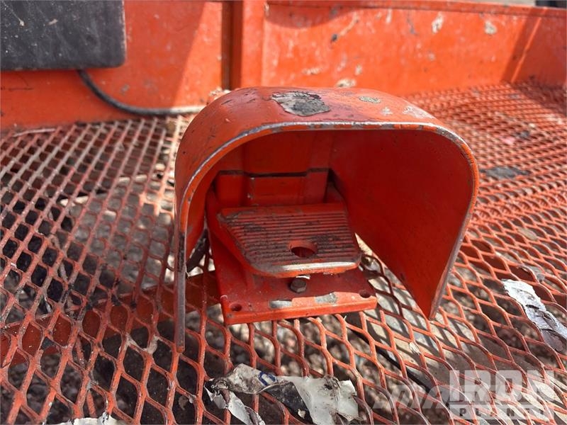 JLG 600S Teleskoop poomtõstukid