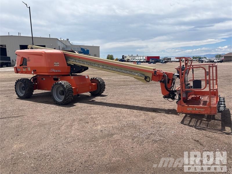 JLG 600S Teleskoop poomtõstukid