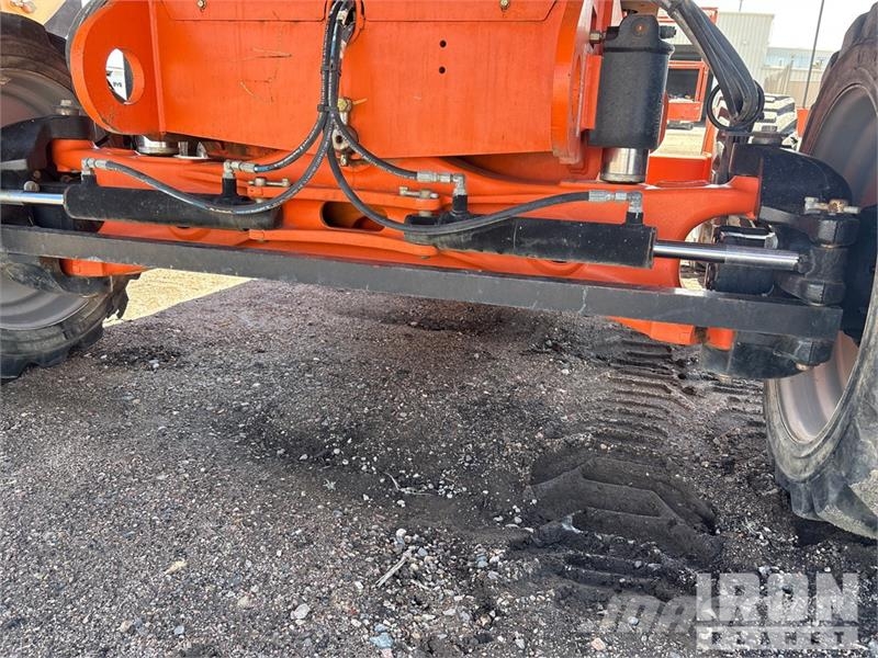 JLG 600S Teleskoop poomtõstukid