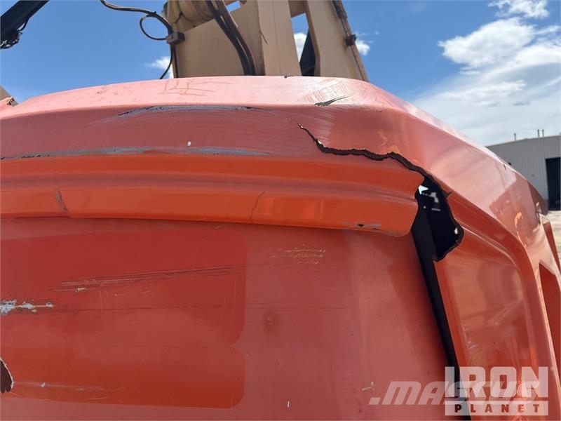 JLG 600S Teleskoop poomtõstukid