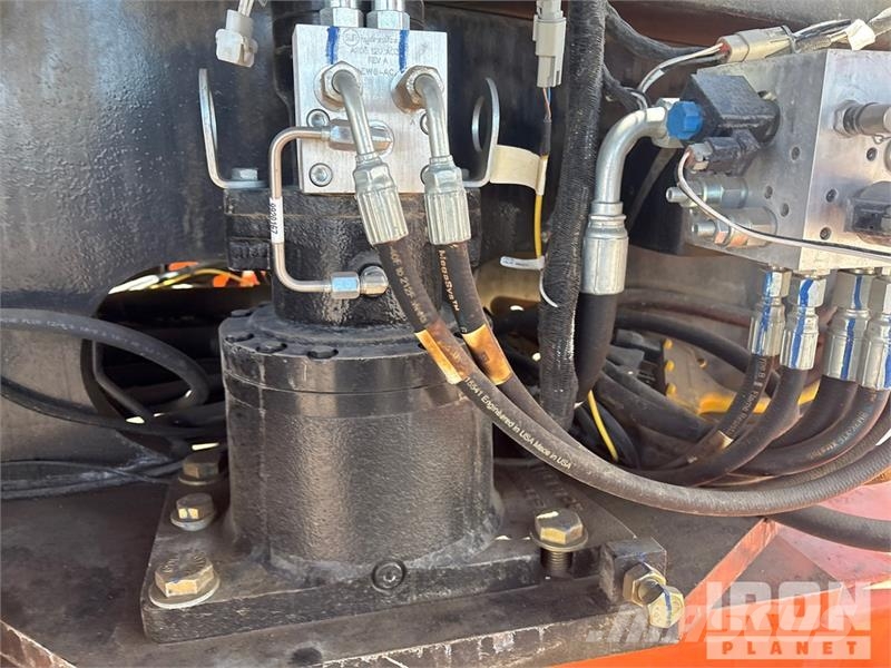 JLG 600S Teleskoop poomtõstukid