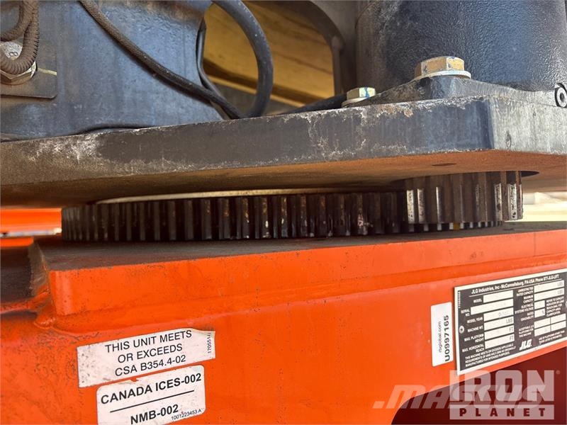 JLG 600S Teleskoop poomtõstukid