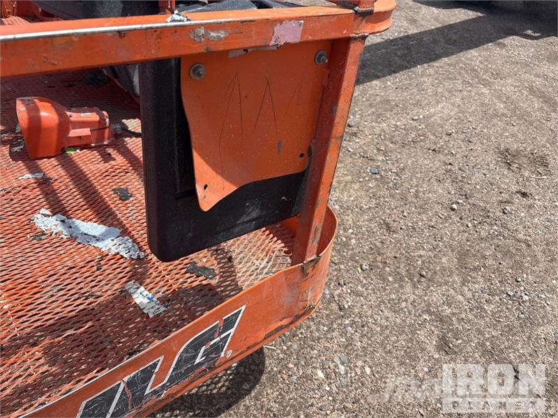 JLG 600S Teleskoop poomtõstukid