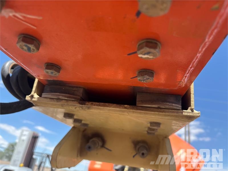 JLG 600S Teleskoop poomtõstukid