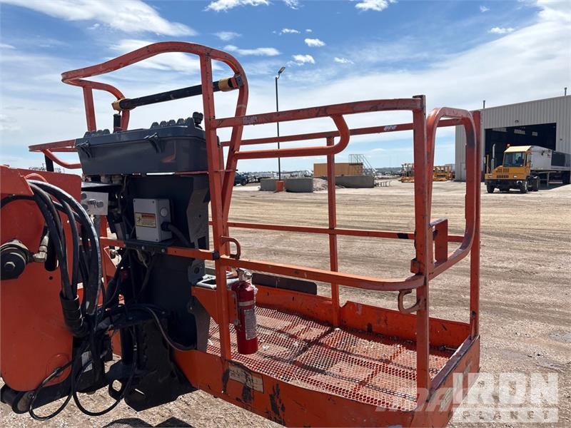 JLG 600S Teleskoop poomtõstukid