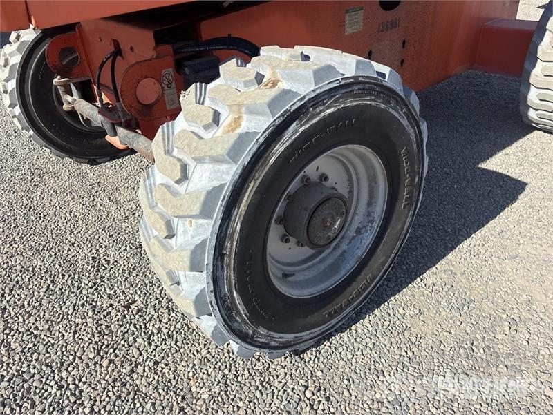 JLG 600S 2WD Diesel Telescopic Boom Lift Nacelles télescopiques