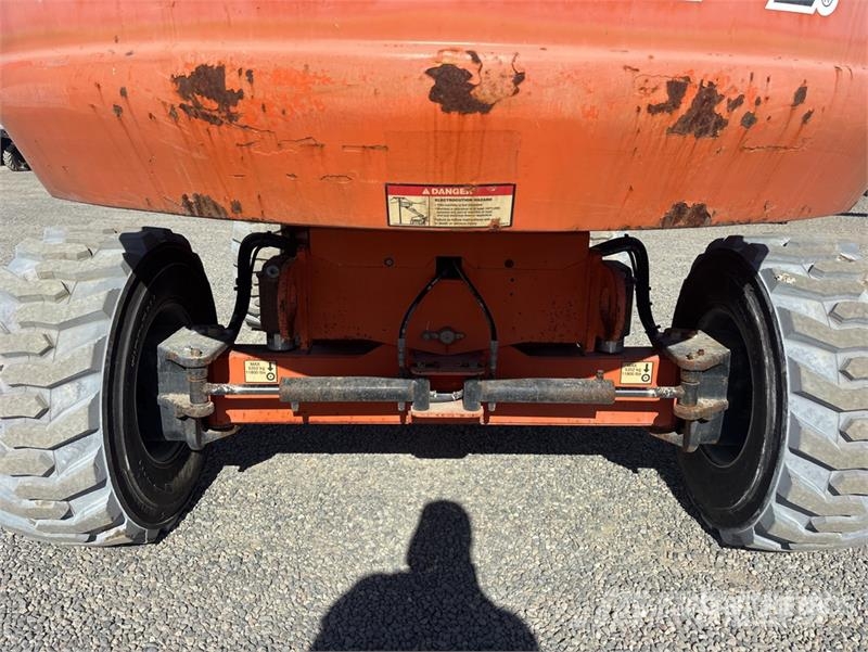 JLG 600S 2WD Diesel Telescopic Boom Lift Nacelles télescopiques