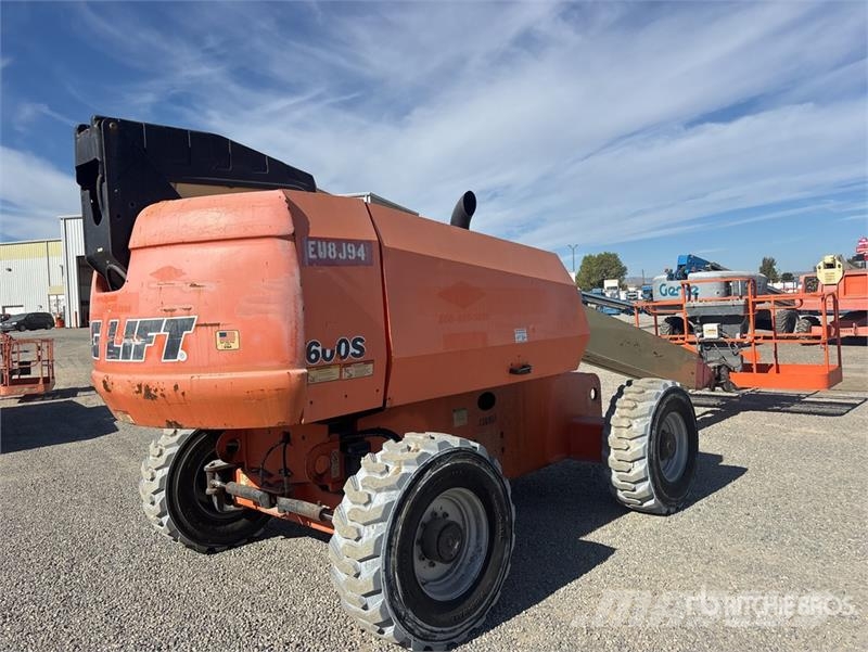 JLG 600S 2WD Diesel Telescopic Boom Lift Nacelles télescopiques