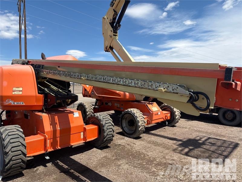JLG 600S 4WD Diesel Telescopic Boom Lift 直臂高空工作平台
