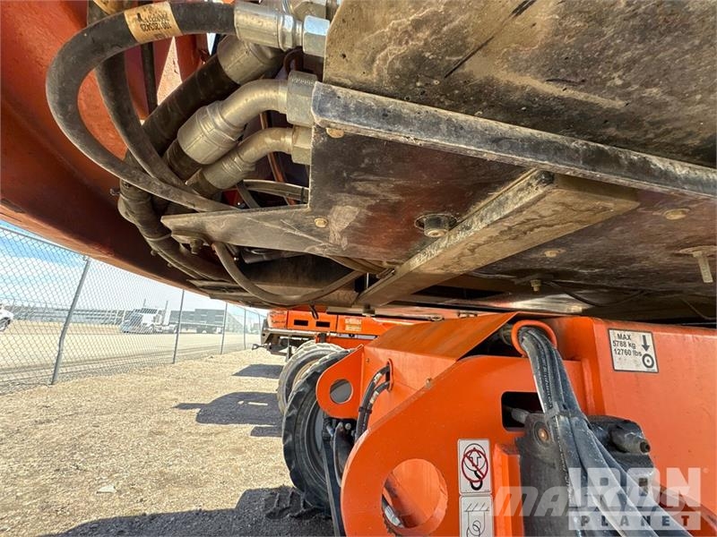 JLG 600S 4WD Diesel Telescopic Boom Lift 直臂高空工作平台