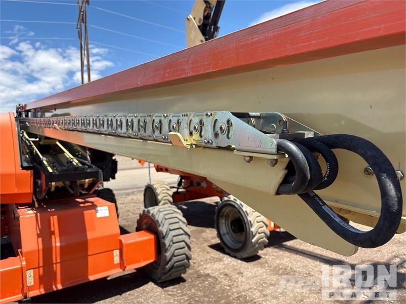 JLG 600S 4WD Diesel Telescopic Boom Lift 直臂高空工作平台