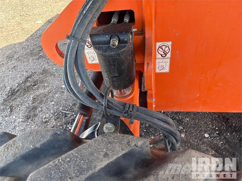 JLG 600S 4WD Diesel Telescopic Boom Lift 直臂高空工作平台