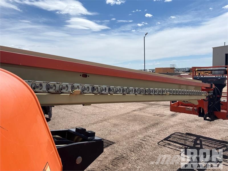 JLG 600S 4WD Diesel Telescopic Boom Lift 直臂高空工作平台