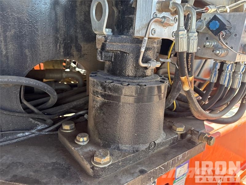 JLG 600S 4WD Diesel Telescopic Boom Lift 直臂高空工作平台