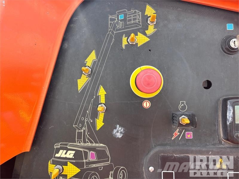 JLG 600S 4WD Diesel Telescopic Boom Lift 直臂高空工作平台