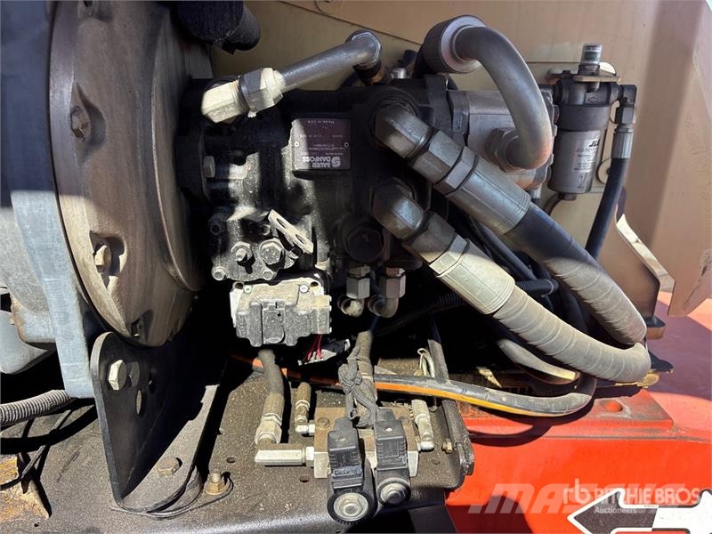 JLG 600SJ 4WD Diesel Telescopic Boom Lift Teleskopbühnen