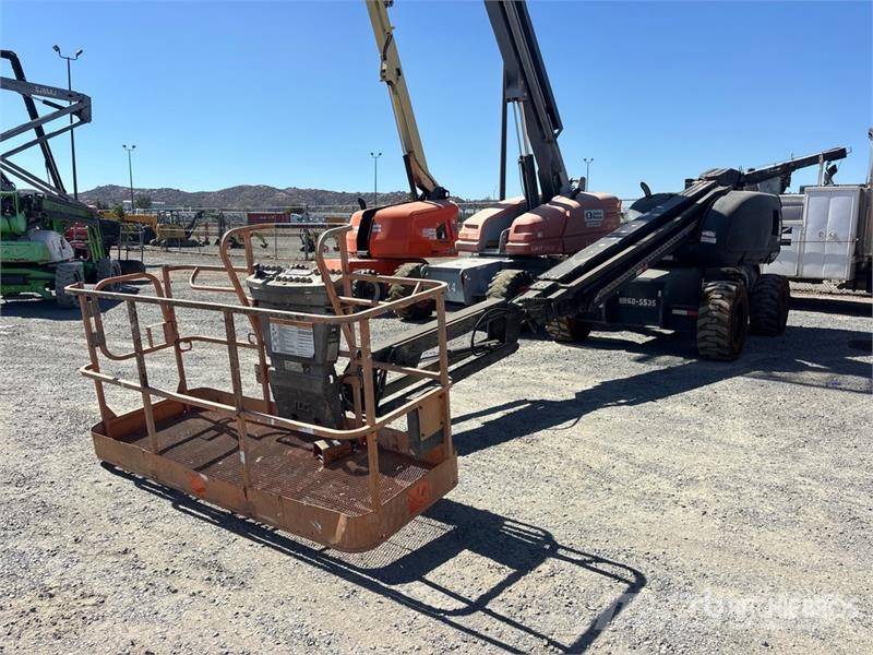 JLG 600SJ 4WD Dual Fuel Telescopic Boom Lift Nacelles télescopiques