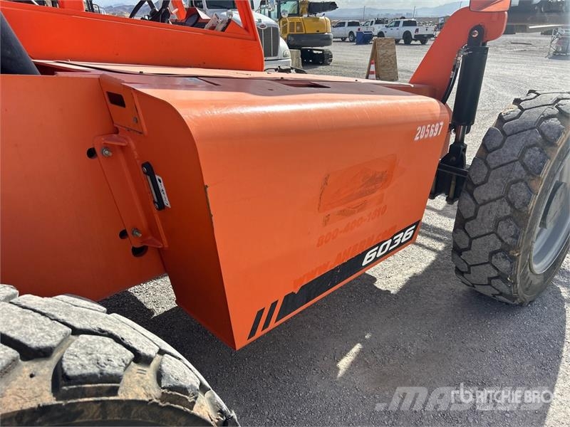JLG 6036 Teleskopski viličarji