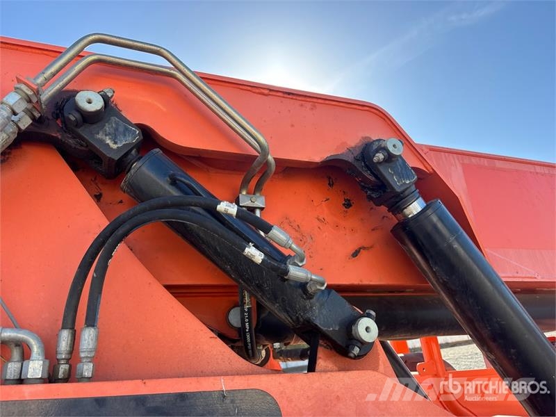 JLG 6042 伸縮臂操作車