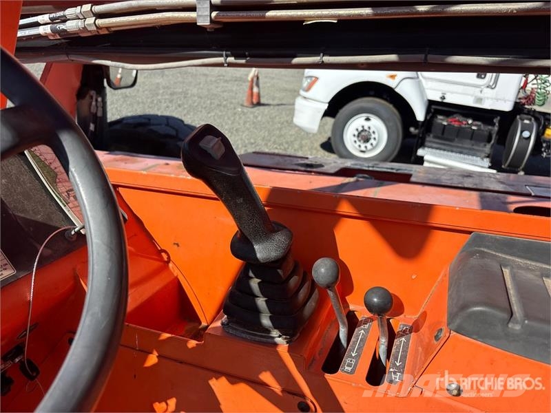 JLG 6042 伸縮臂操作車